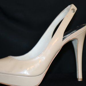 MICHAEL KORS CREAM PUMPS SLINGBACK SIZE 8 1/2 USED